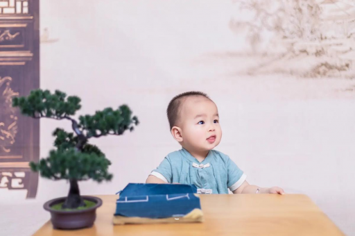 神农架三个月大宝宝